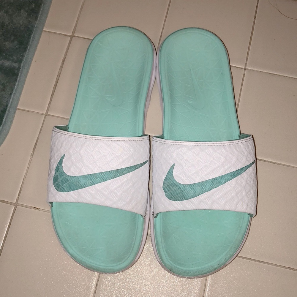 Nike slides